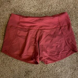 Lululemon Coral Shorts. Size 6